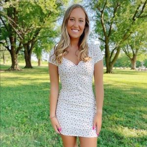 Femme Fountain White floral bodycon dress